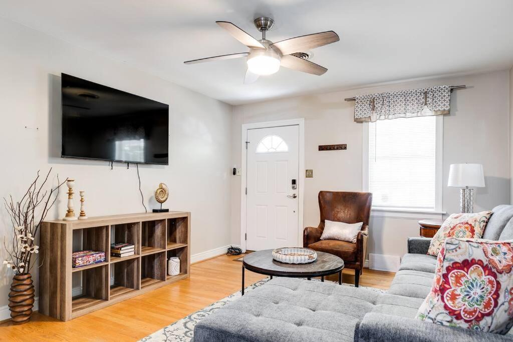 Lg Central Location Free Parking Fenced Yard Fire-Pit Richmond Exterior foto